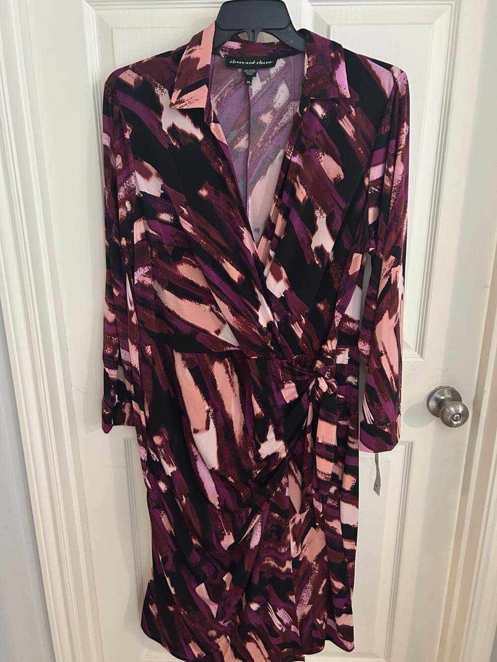 Clover and Sloane Long Sleeve Wrap Dress Size 2X Purple Abstract